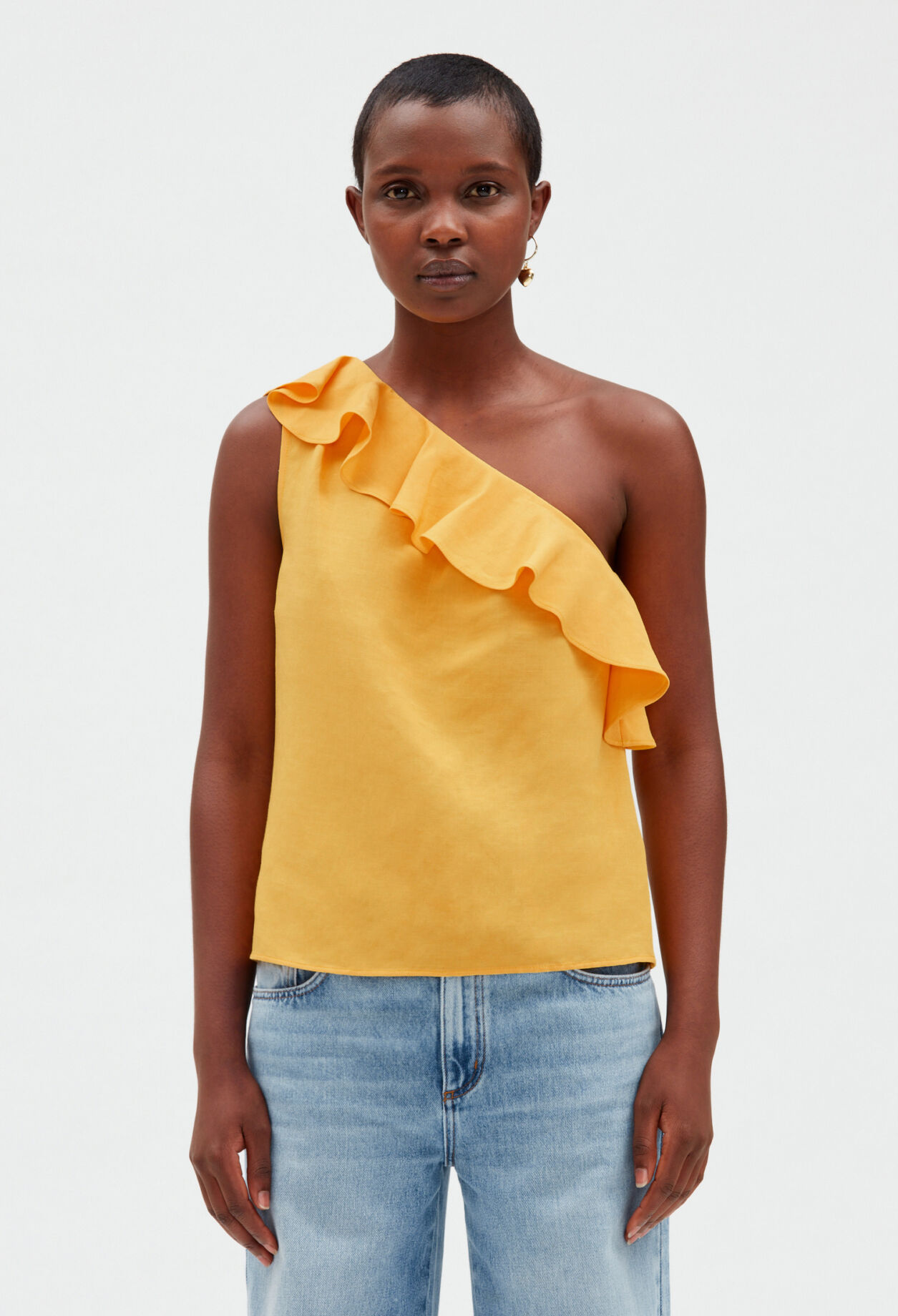 Yellow asymmetrical top store