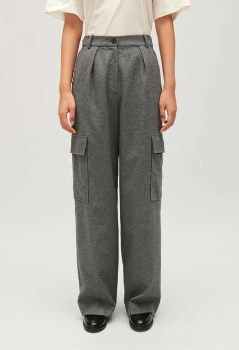 Light grey cargo trousers