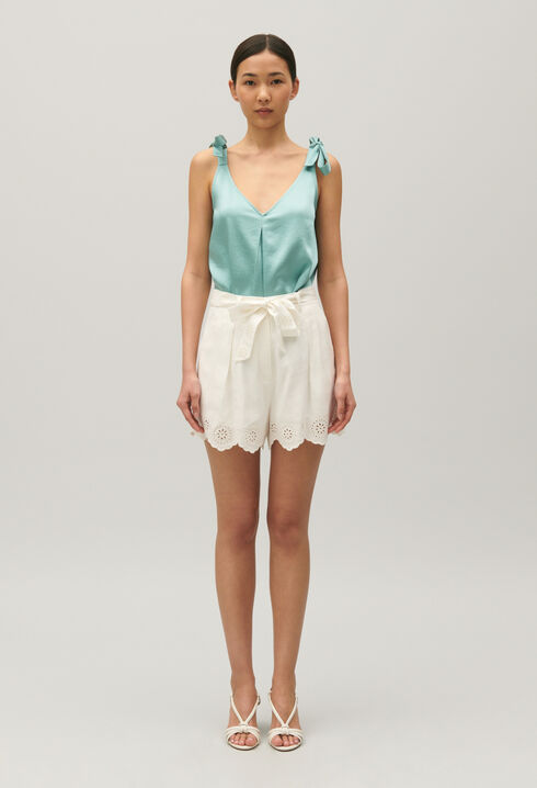 Ecru broderie high-waisted shorts