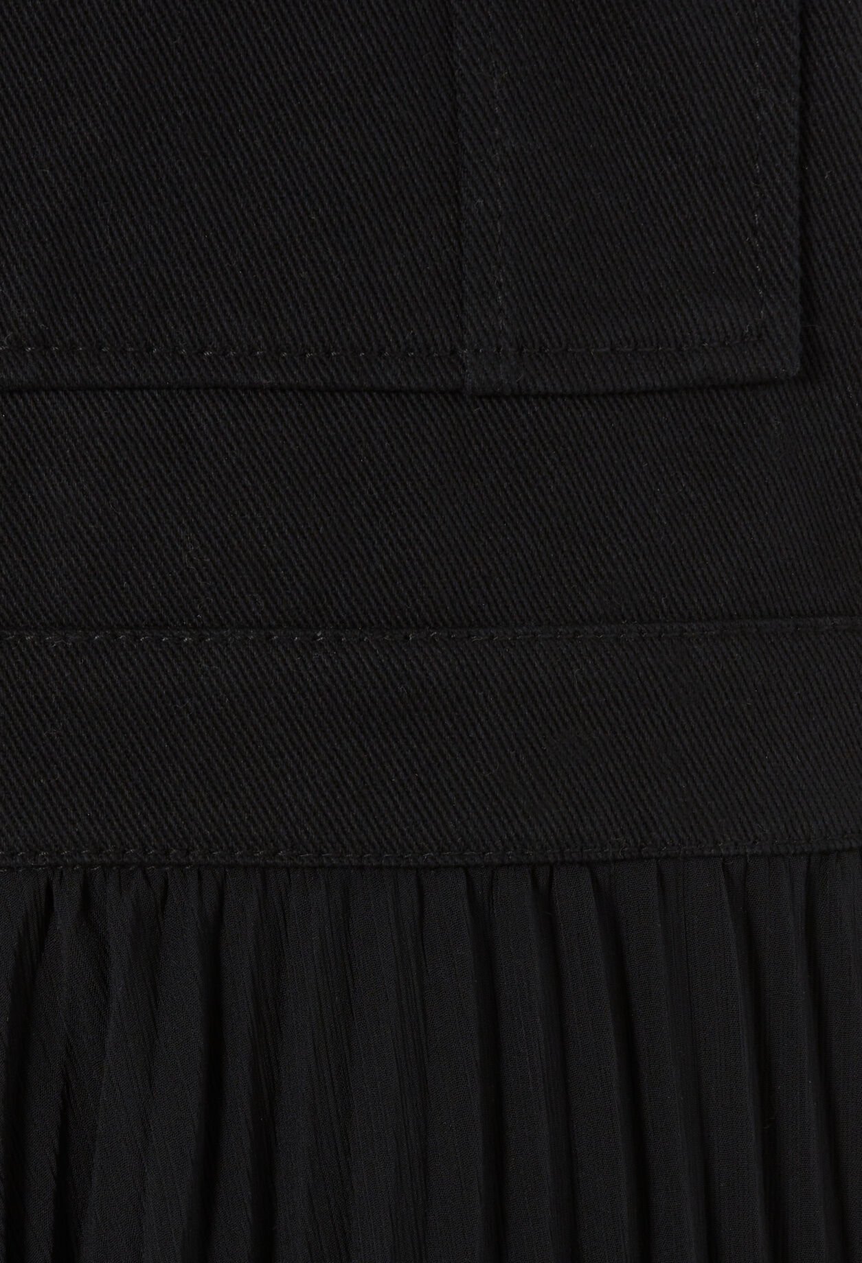 Robe longue plissée