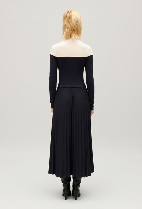 Twist three-tone pleated maxi dress