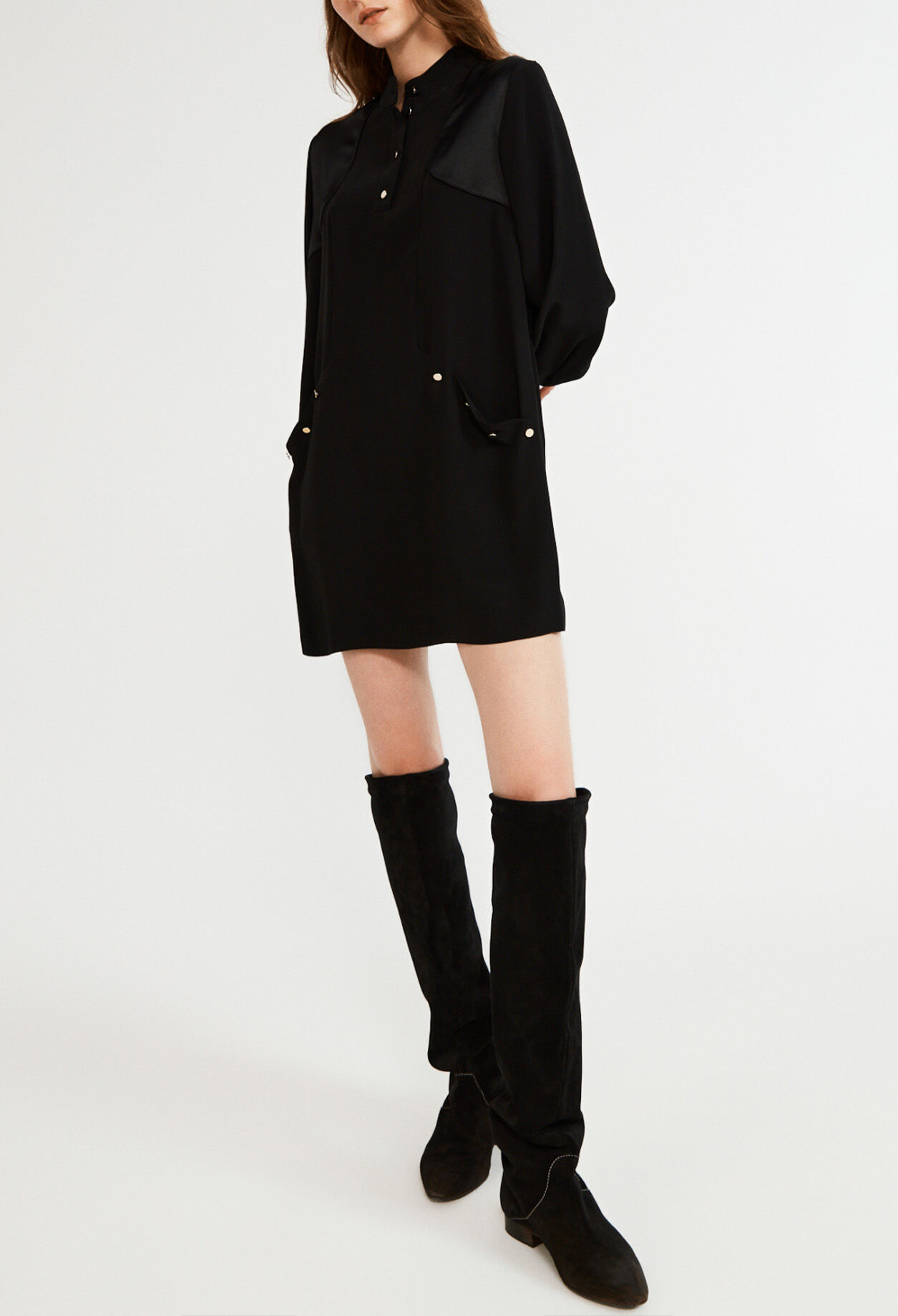 Robe courte à manches longues