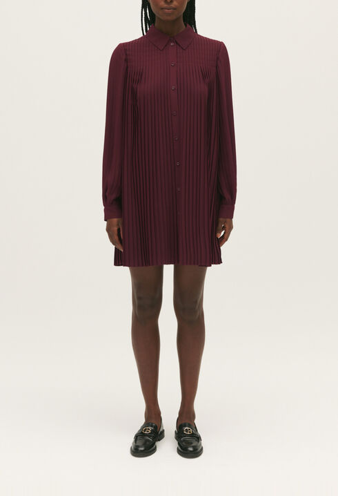 Short pleated dress