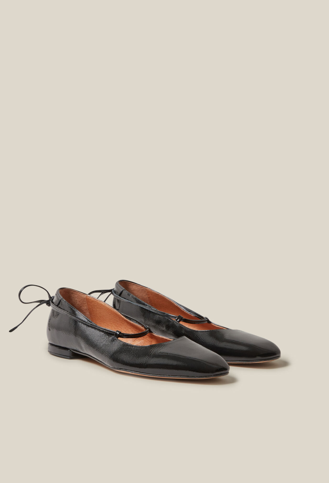 Patent leather ballet pumps