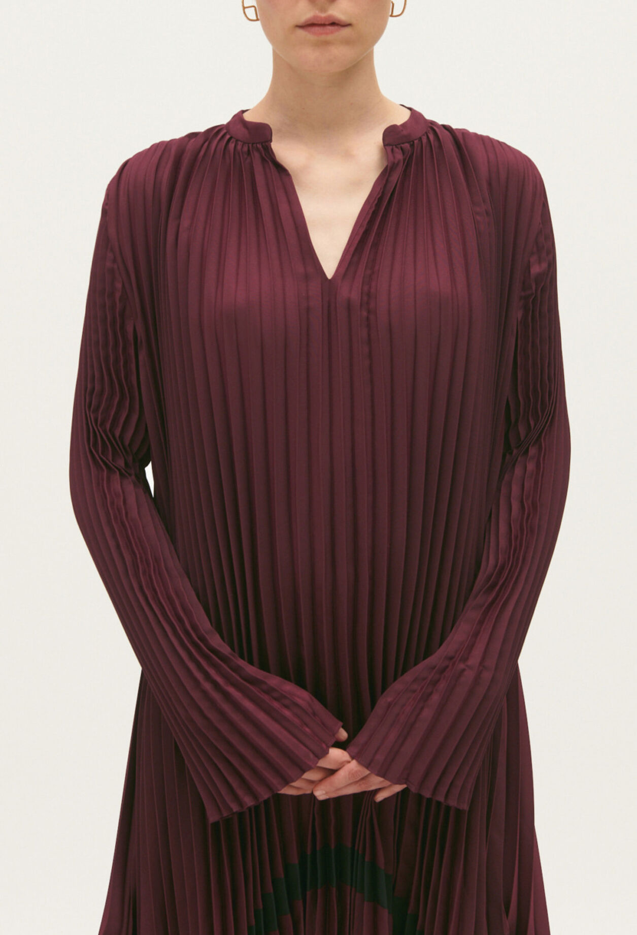 Robe mi-longue plissée
