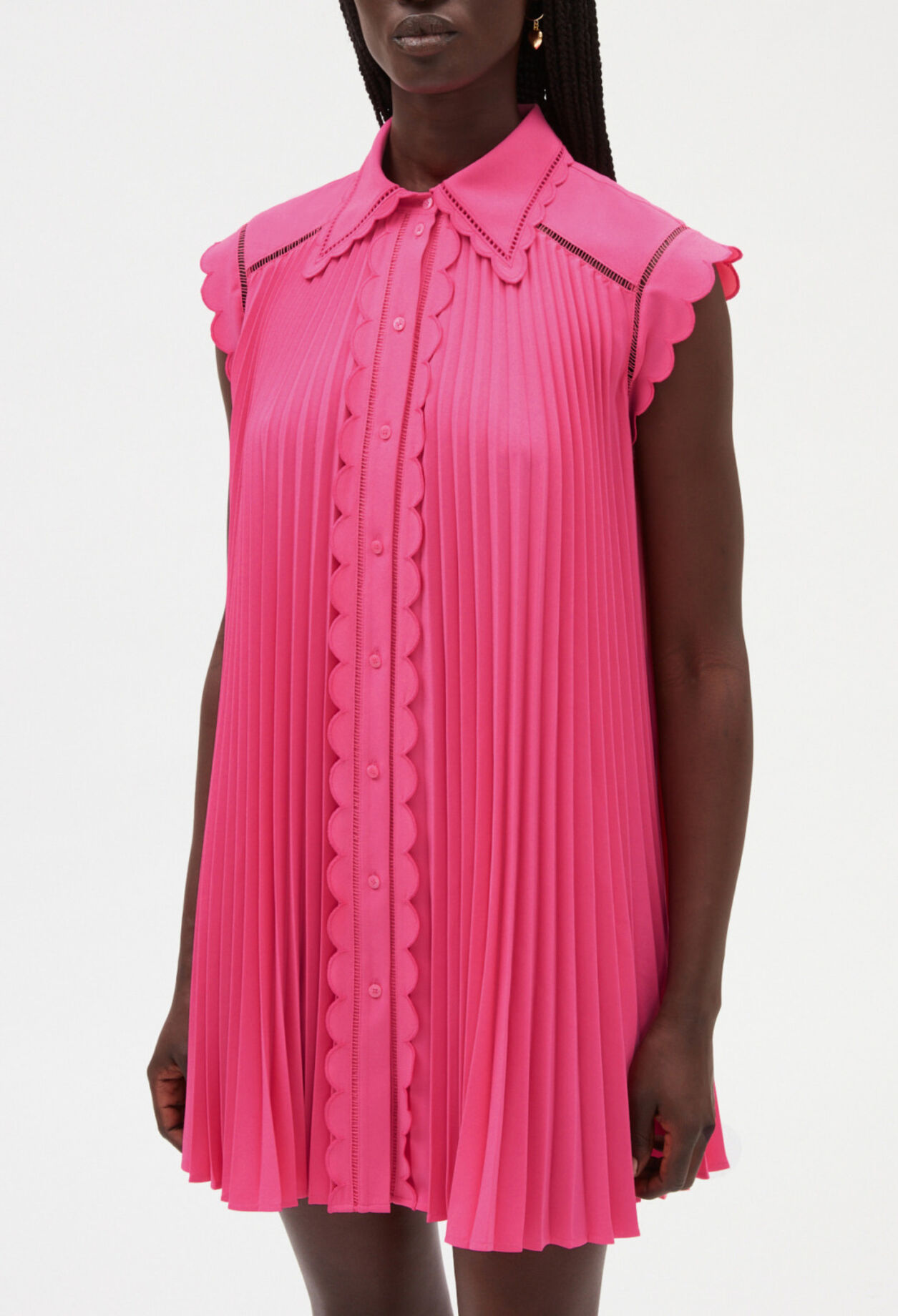Robe courte plissée