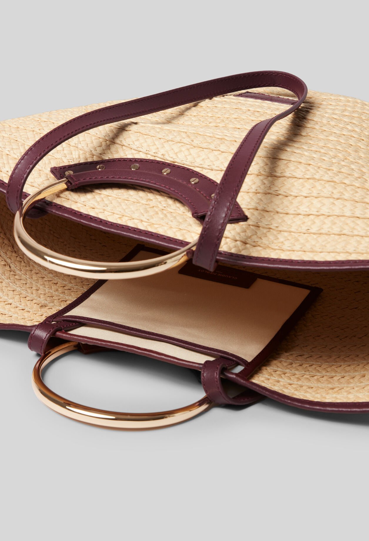 Braided raffia basket with handles