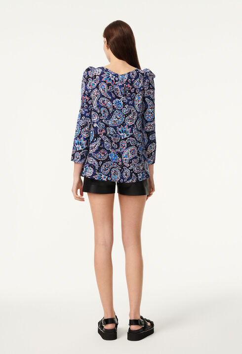 Flowing blouse