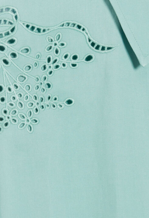 Robe chemise courte broderie anglaise