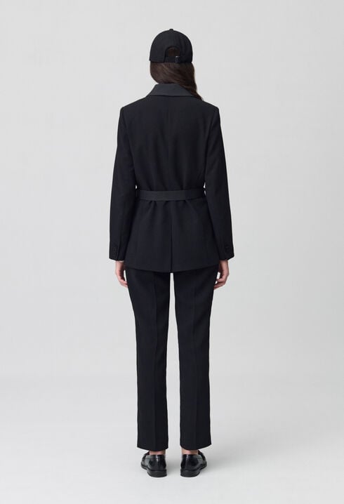 Veste tailleur boutonnée ceinturée