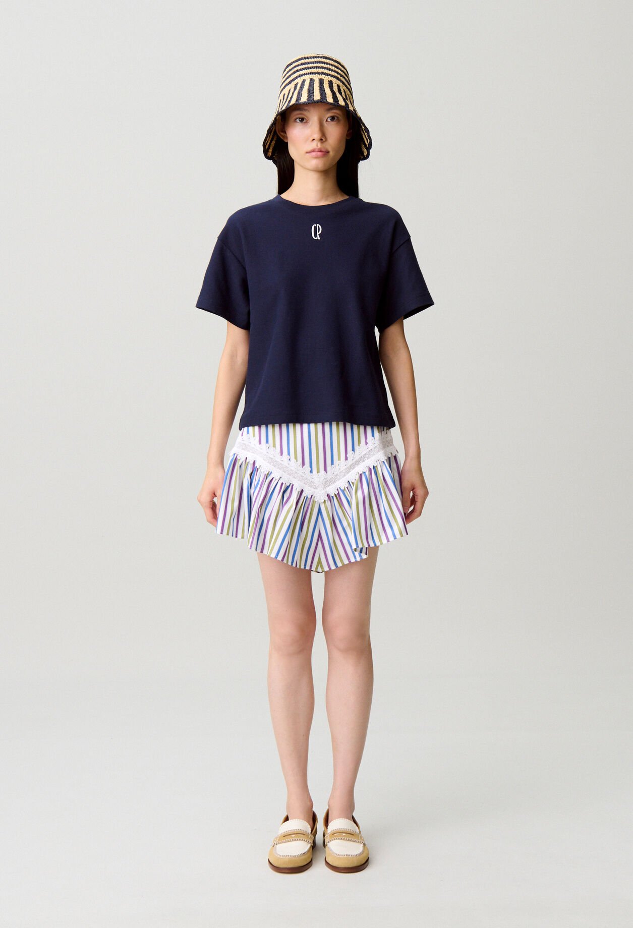 Jupe ray&eacute;e courte