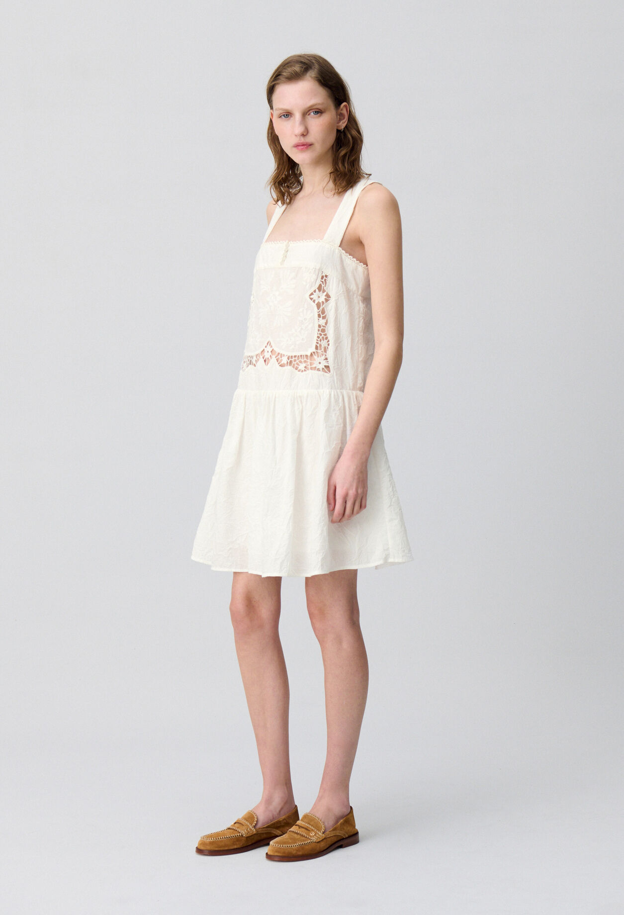 Robe courte buste brodé