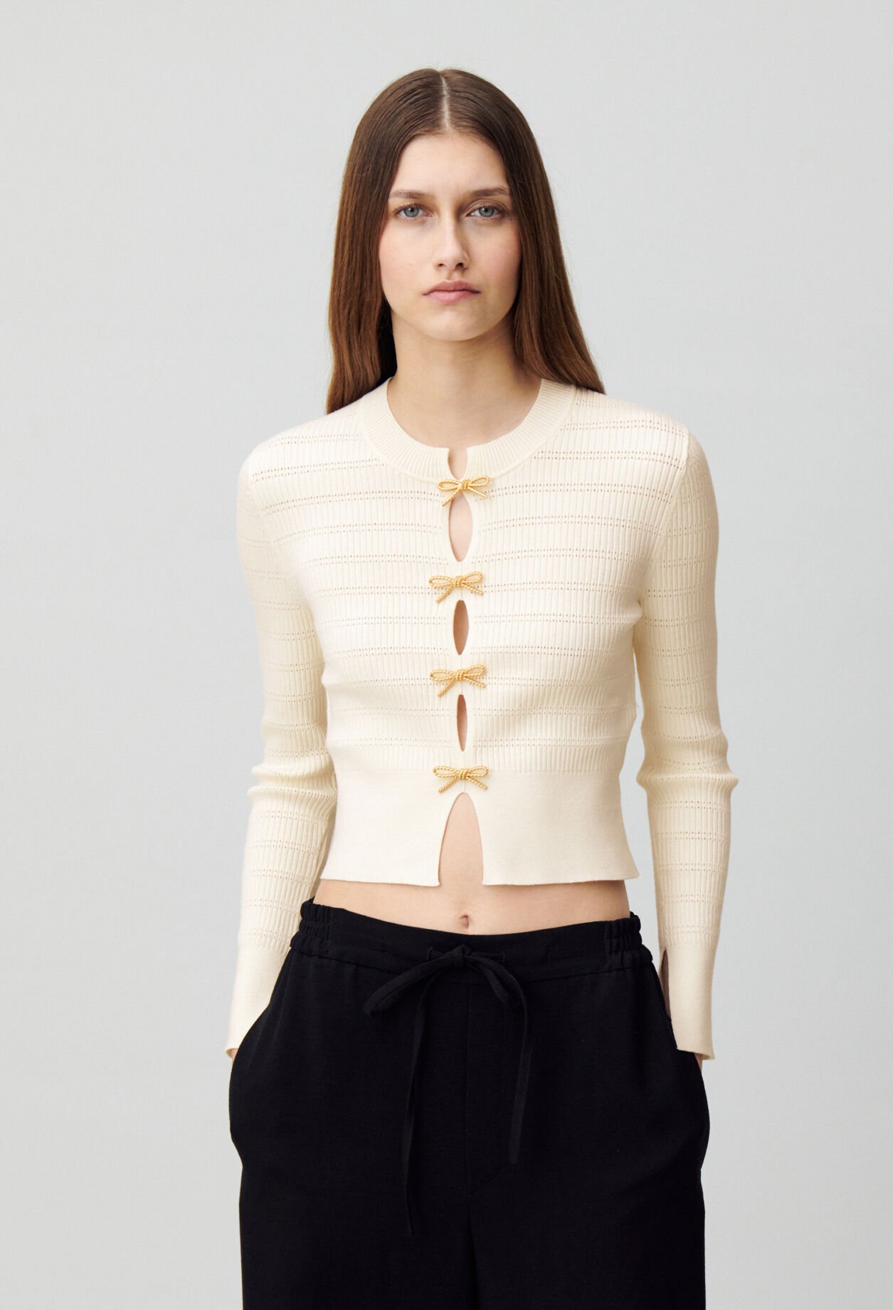 Pull maille fine noeuds