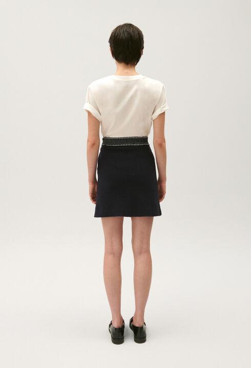 Short navy knit skirt