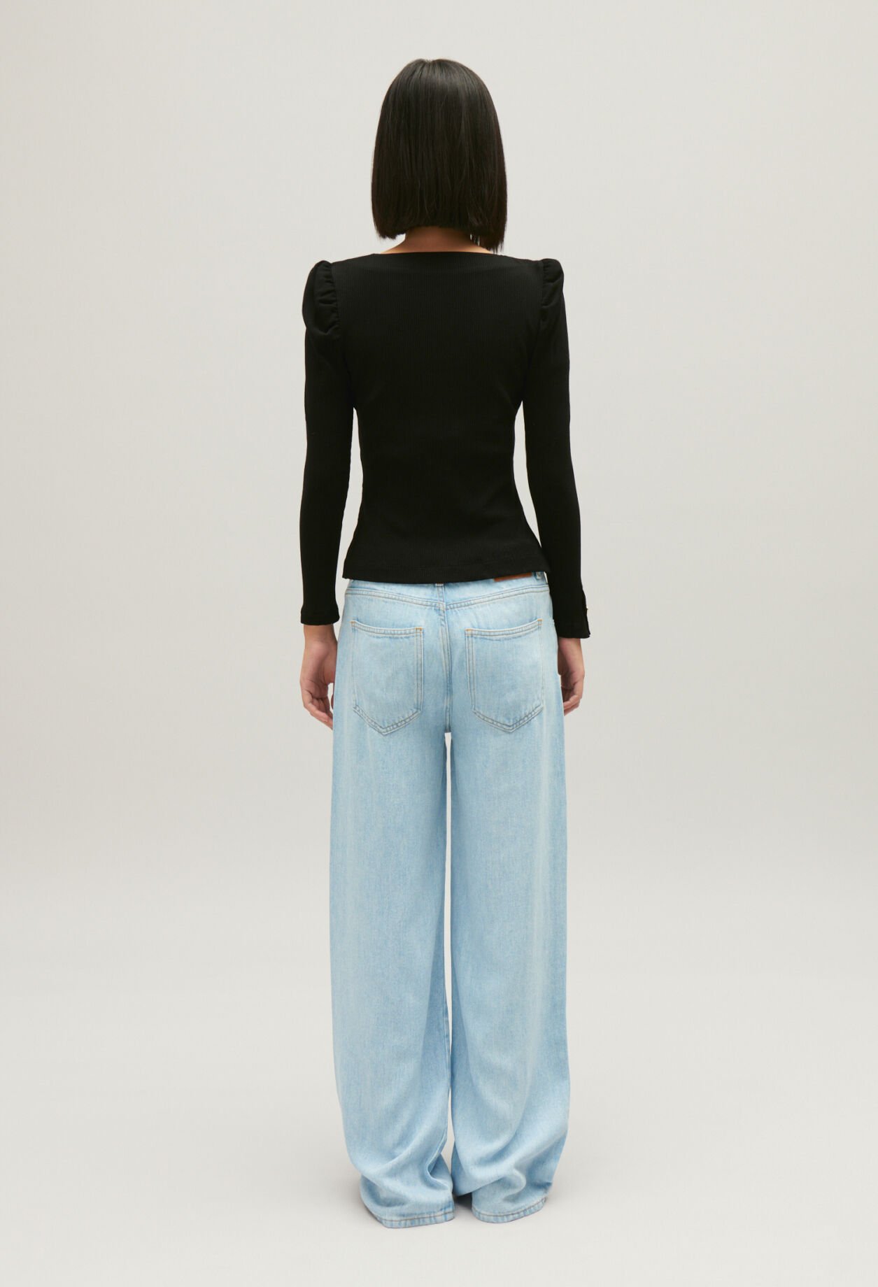 Long sleeved ribbed t-shirt 