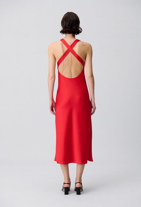 Robe longue satinée dos nu