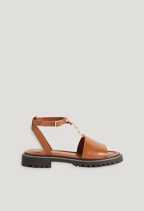 Caramel leather sandals