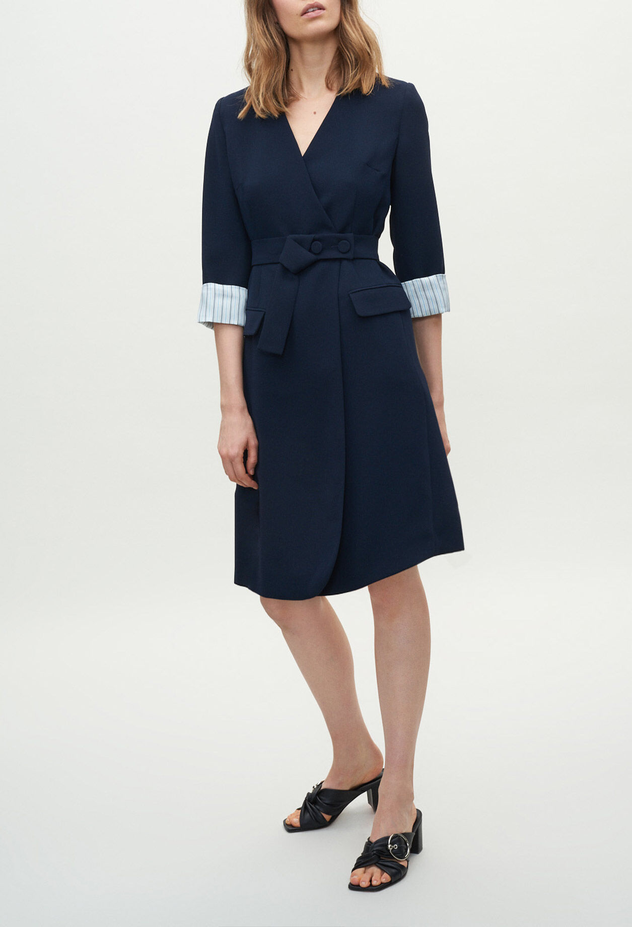 Dress with contrasting cuffs