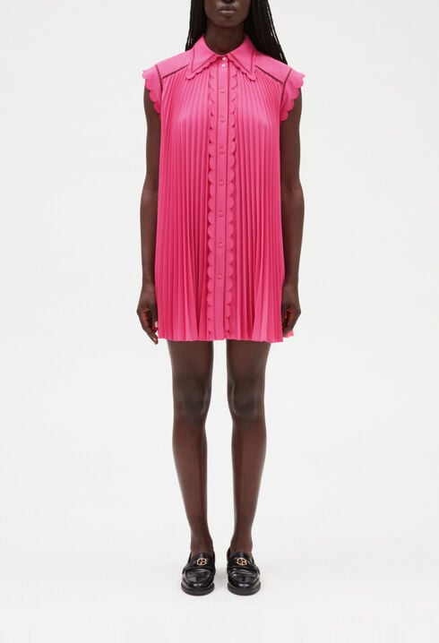 Robe courte plissée