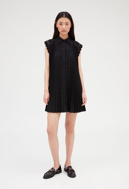 Robe courte plissée