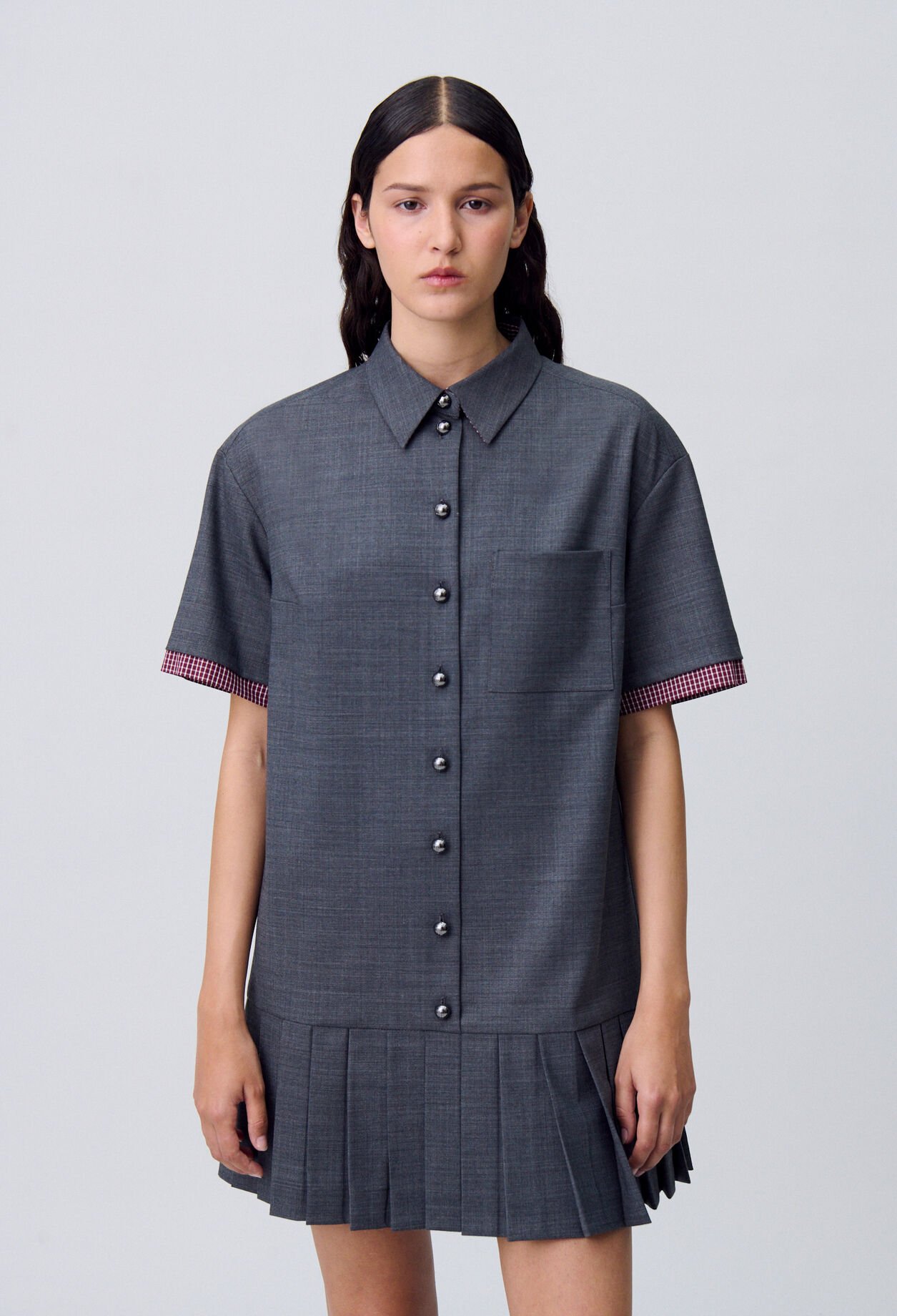 Robe courte plissée