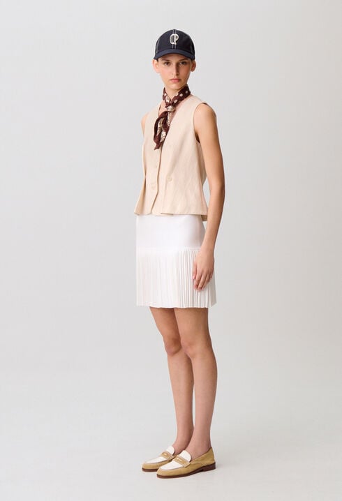 Short pleated skirt