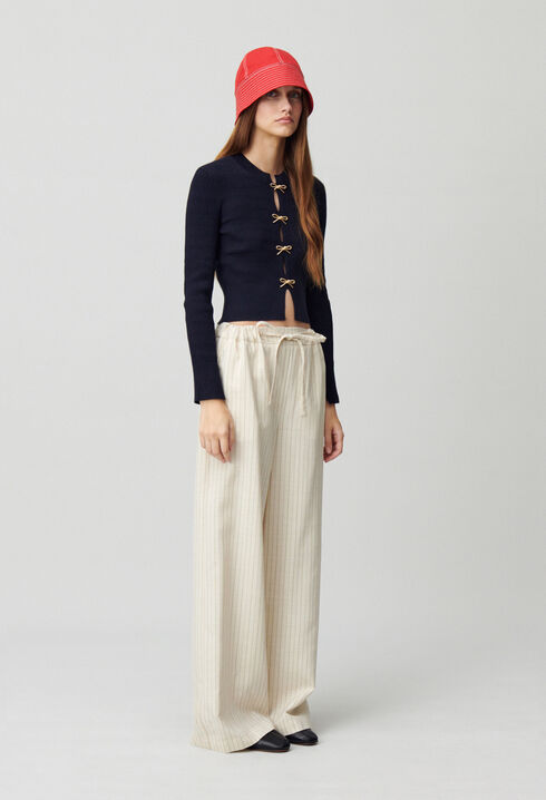 Thin knit jumper with bows