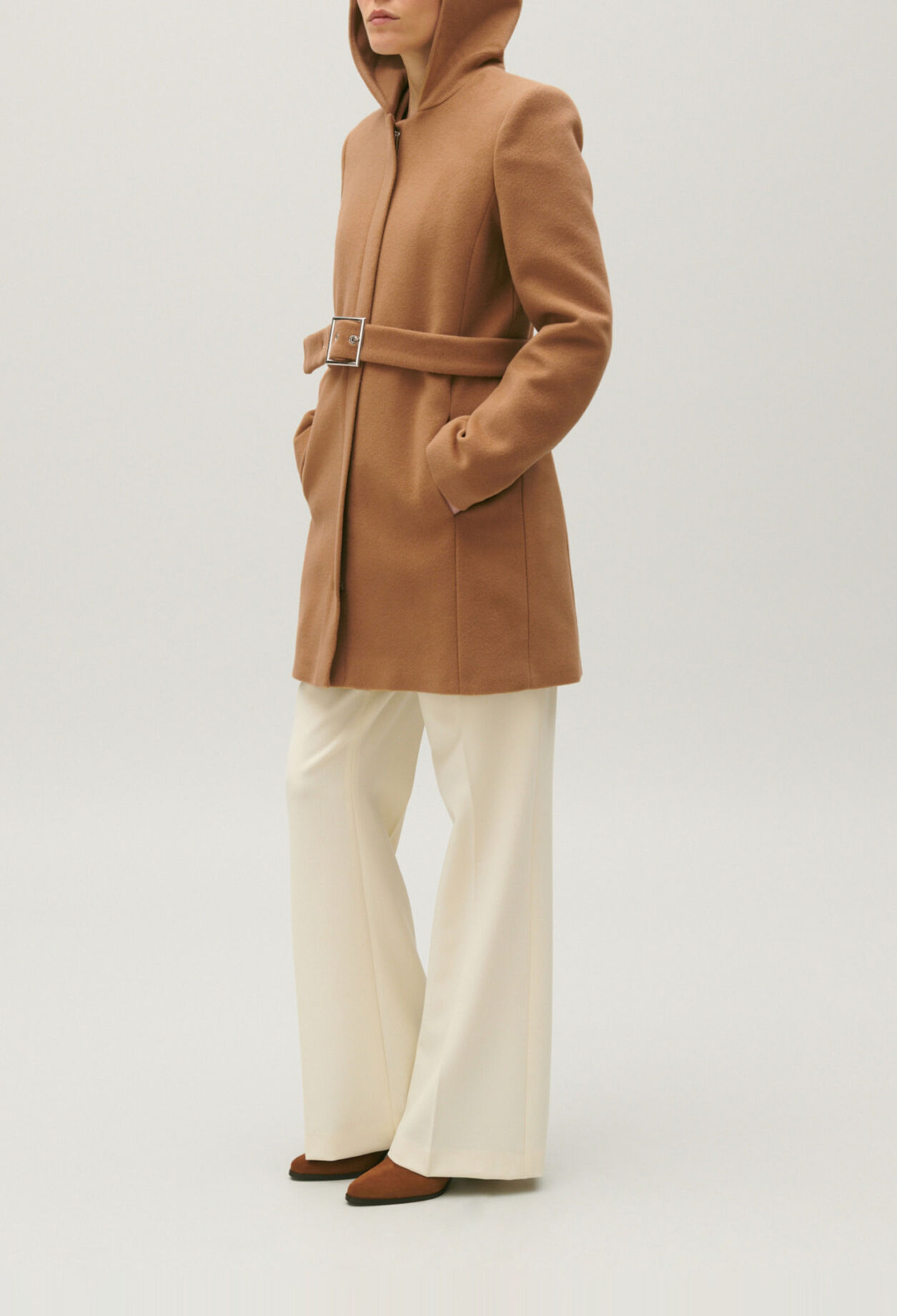 Belted coat in wool and cashmere