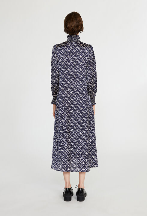 Robe à col montant