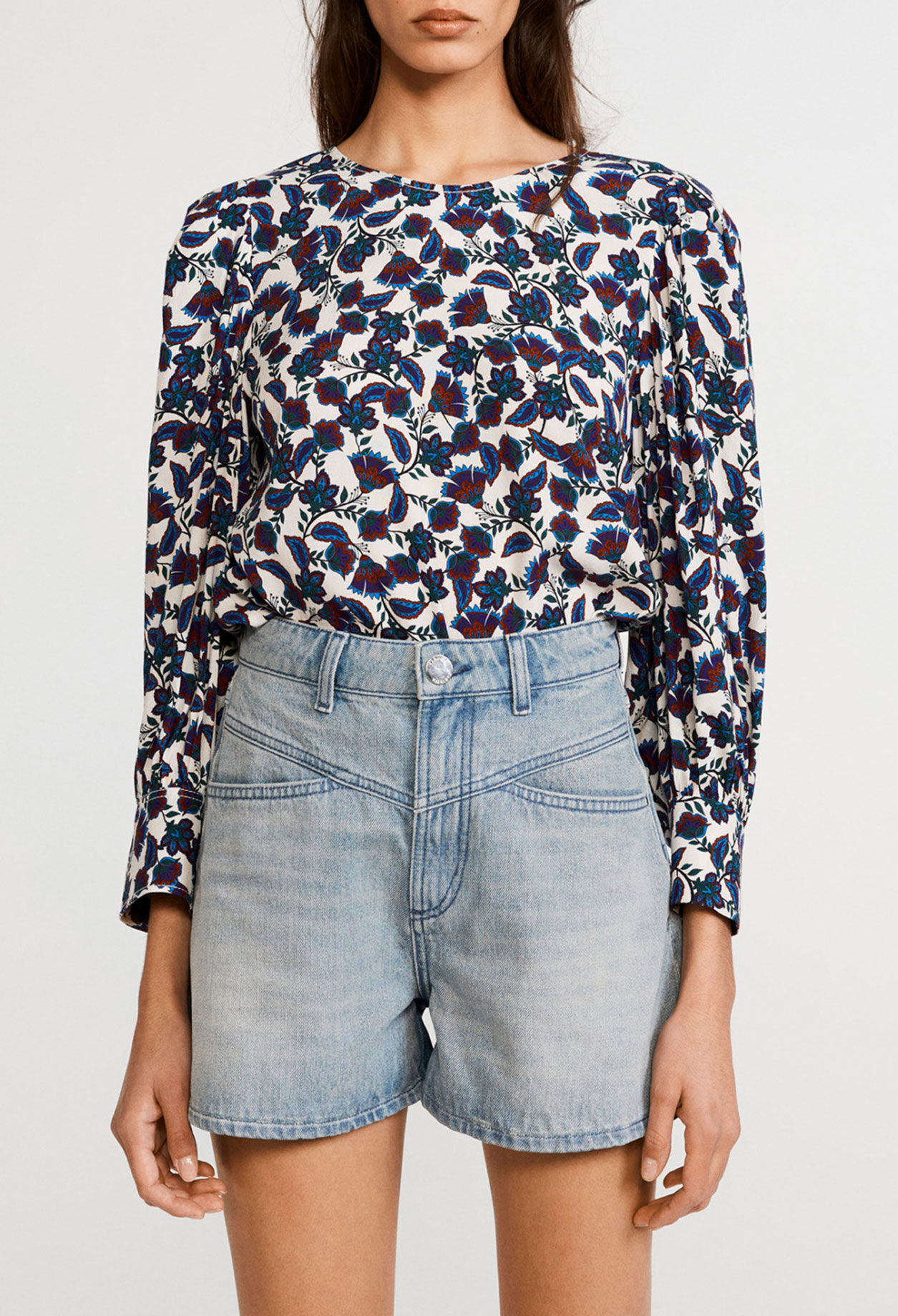 Flowing blouse