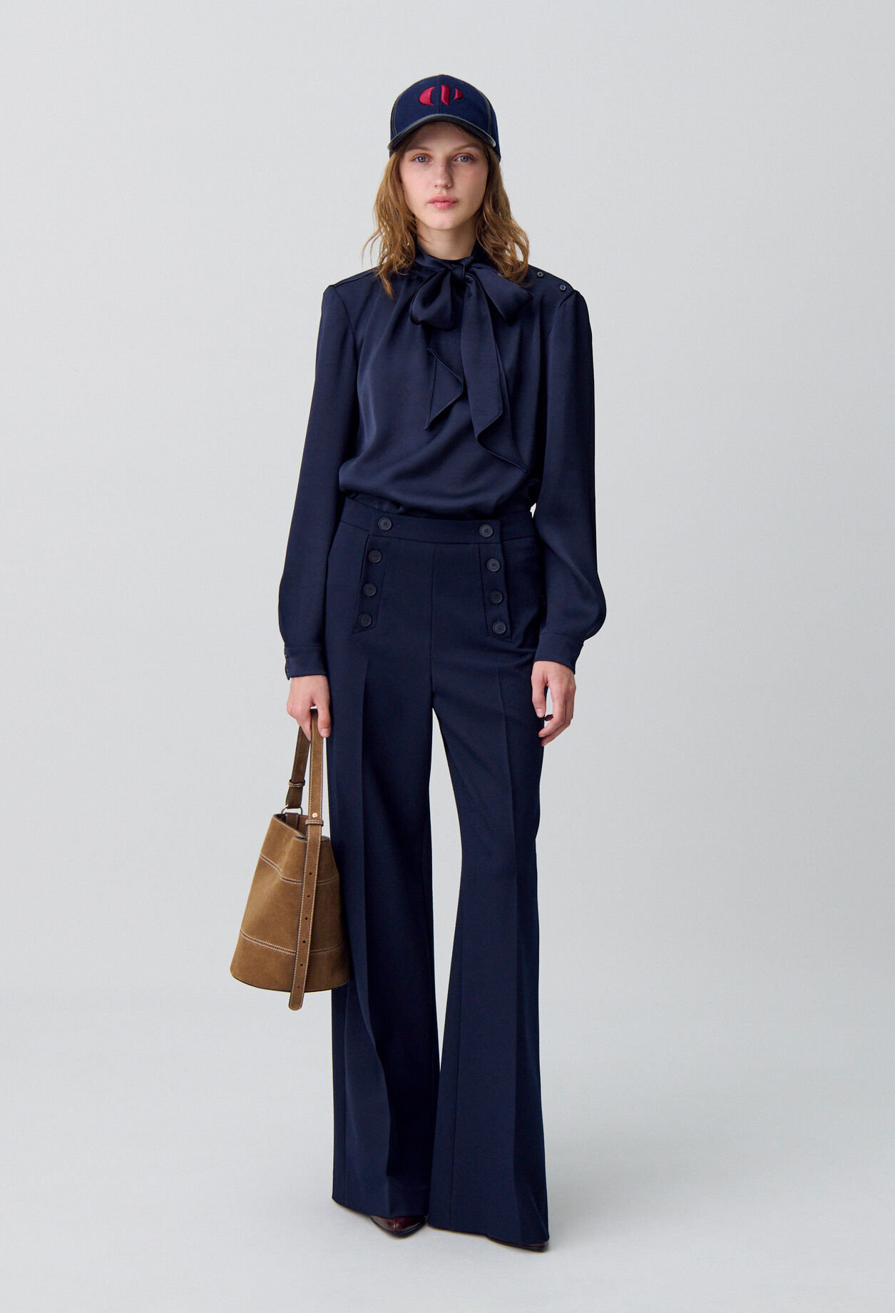 Blouse fluide col lavallière