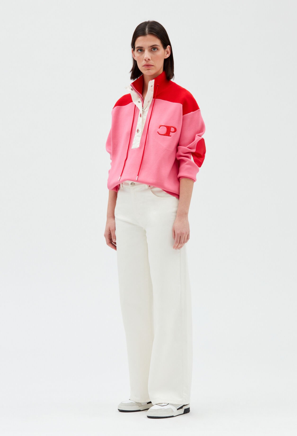Sweatshirt with high buttoned collar