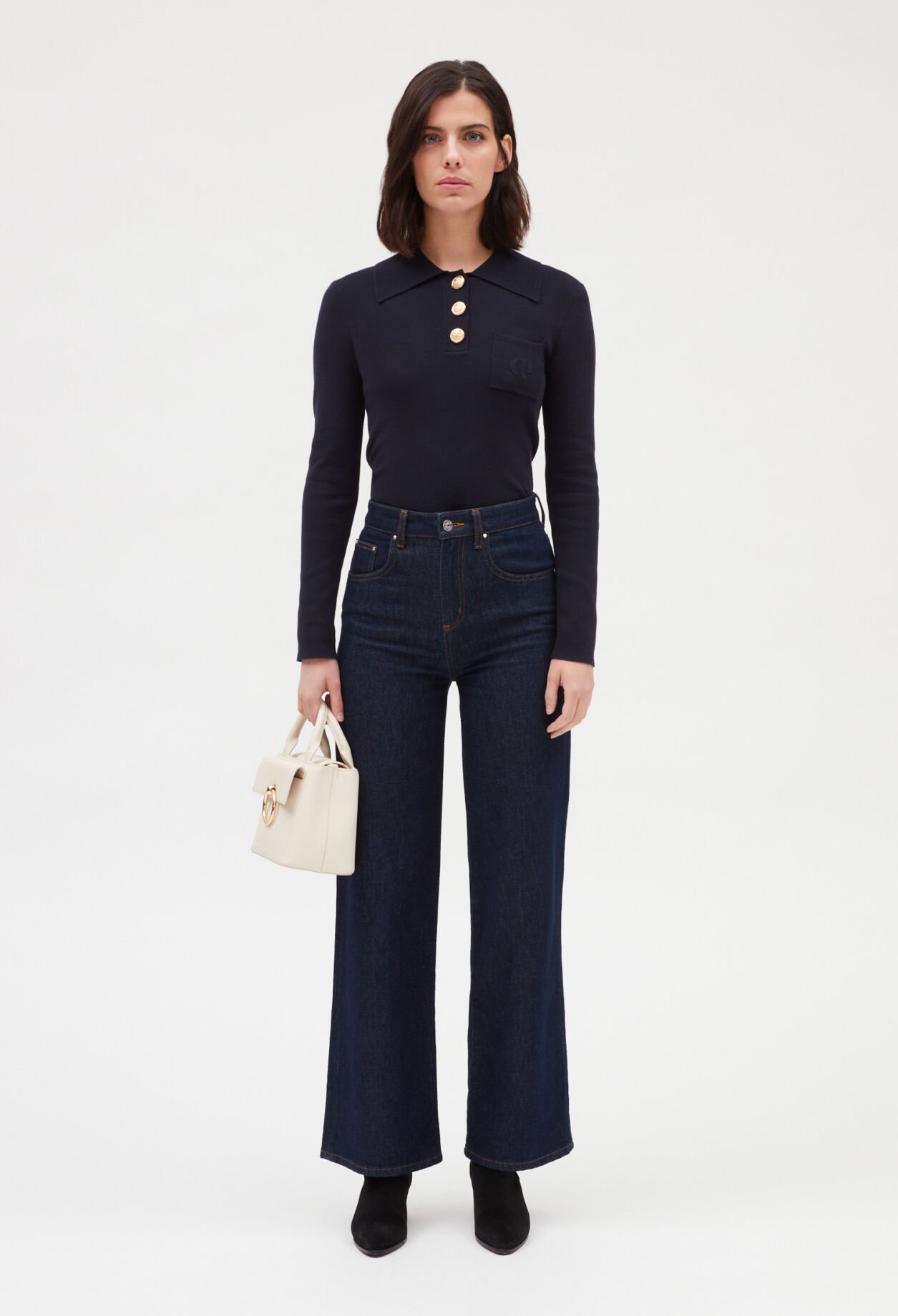 Navy blue long-sleeved jumper