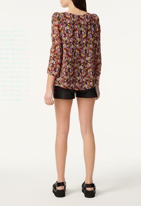 Flowing blouse