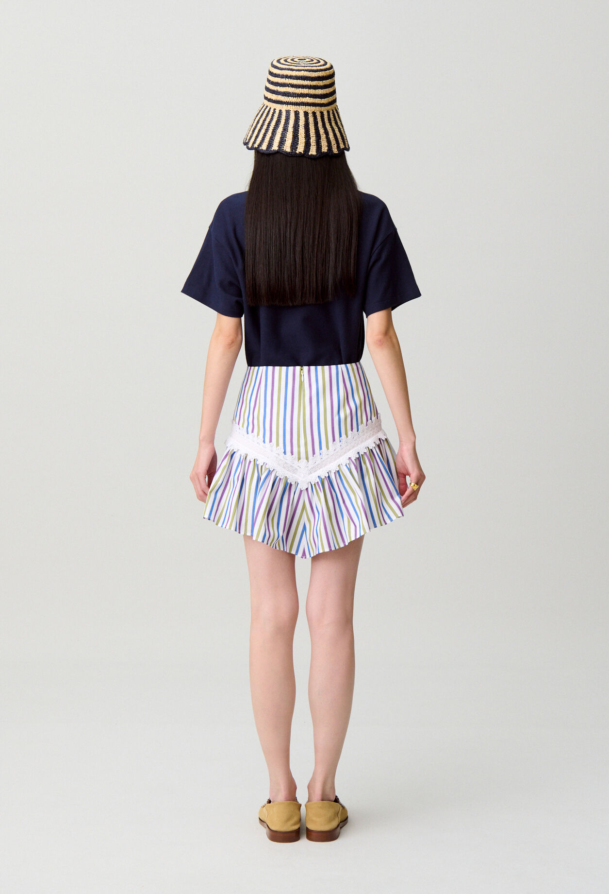 Jupe ray&eacute;e courte