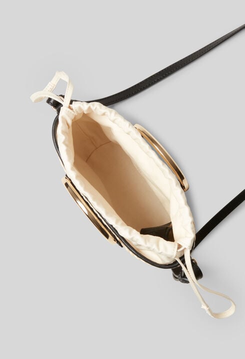 Small woven basket bag with ring
