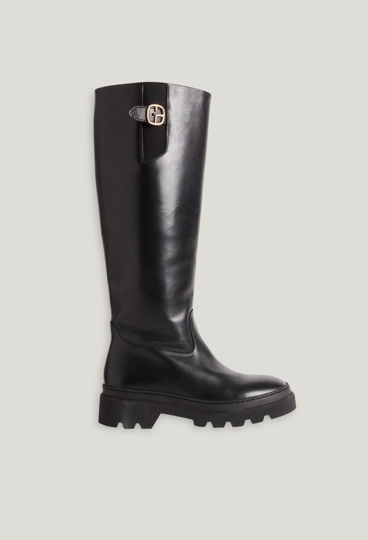 Black plain leather boots