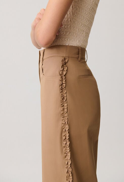 Wide-leg trousers