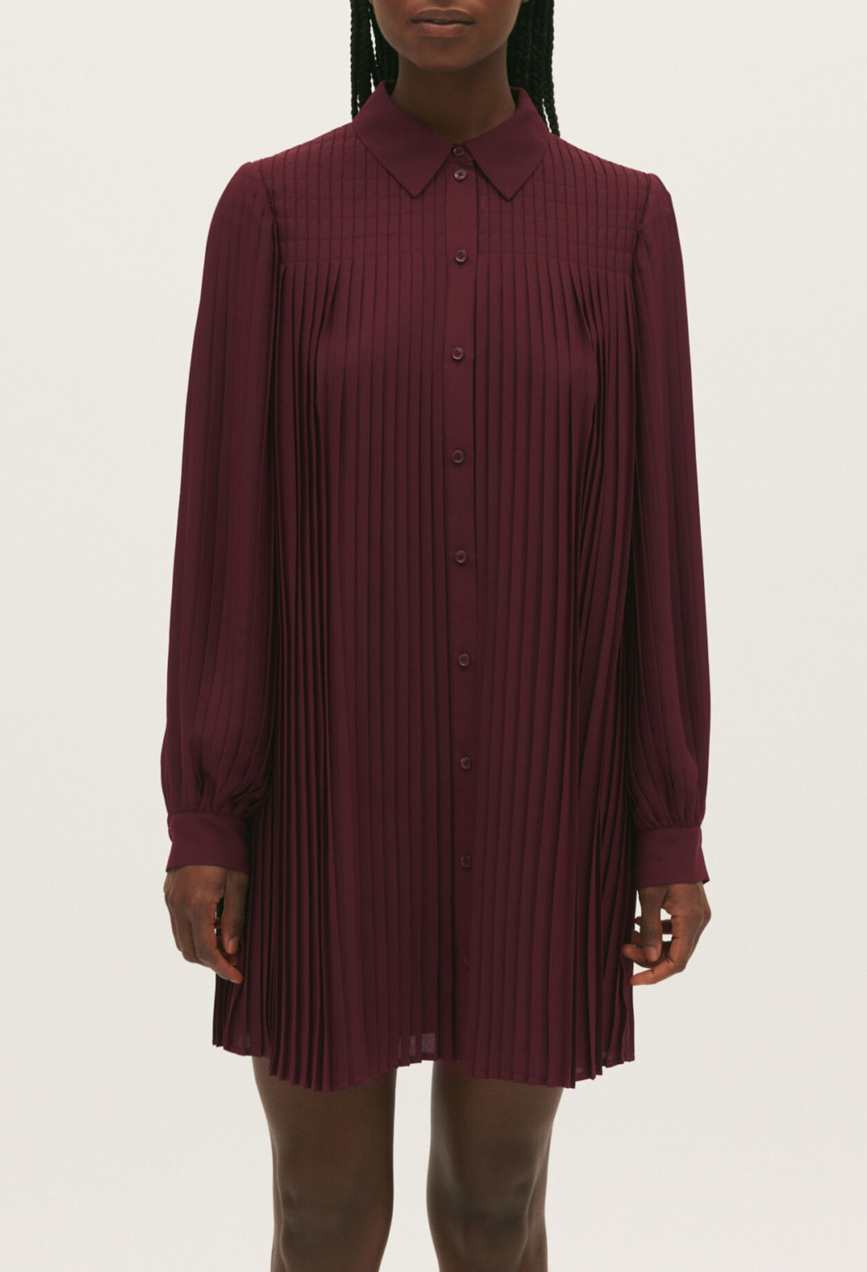 Robe courte plissée