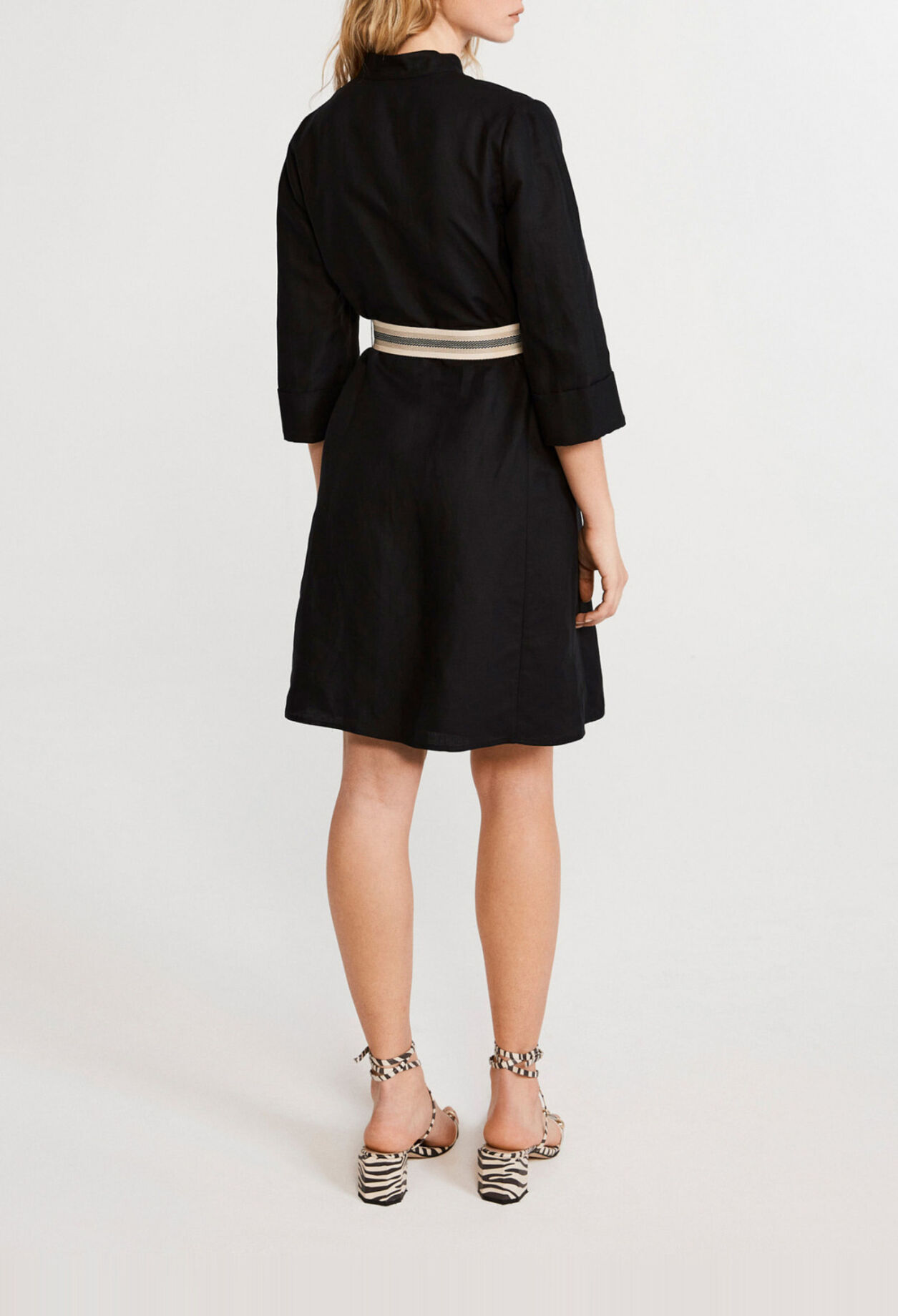 Robe ceinturée