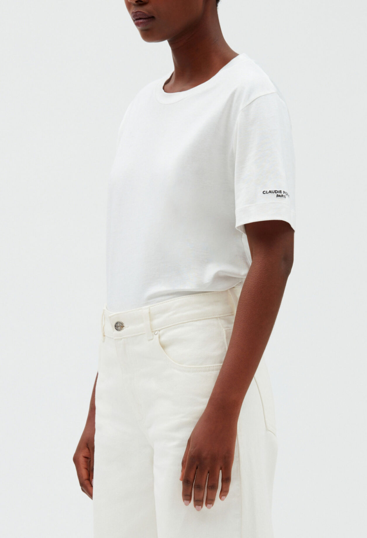 Embroidered short sleeves t-shirt