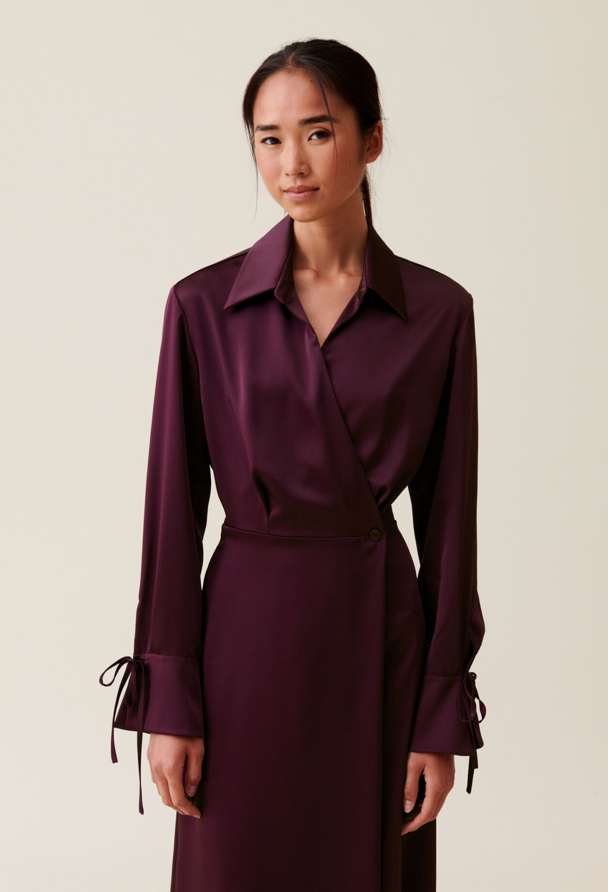 Robe longue fluide croisée bordeaux