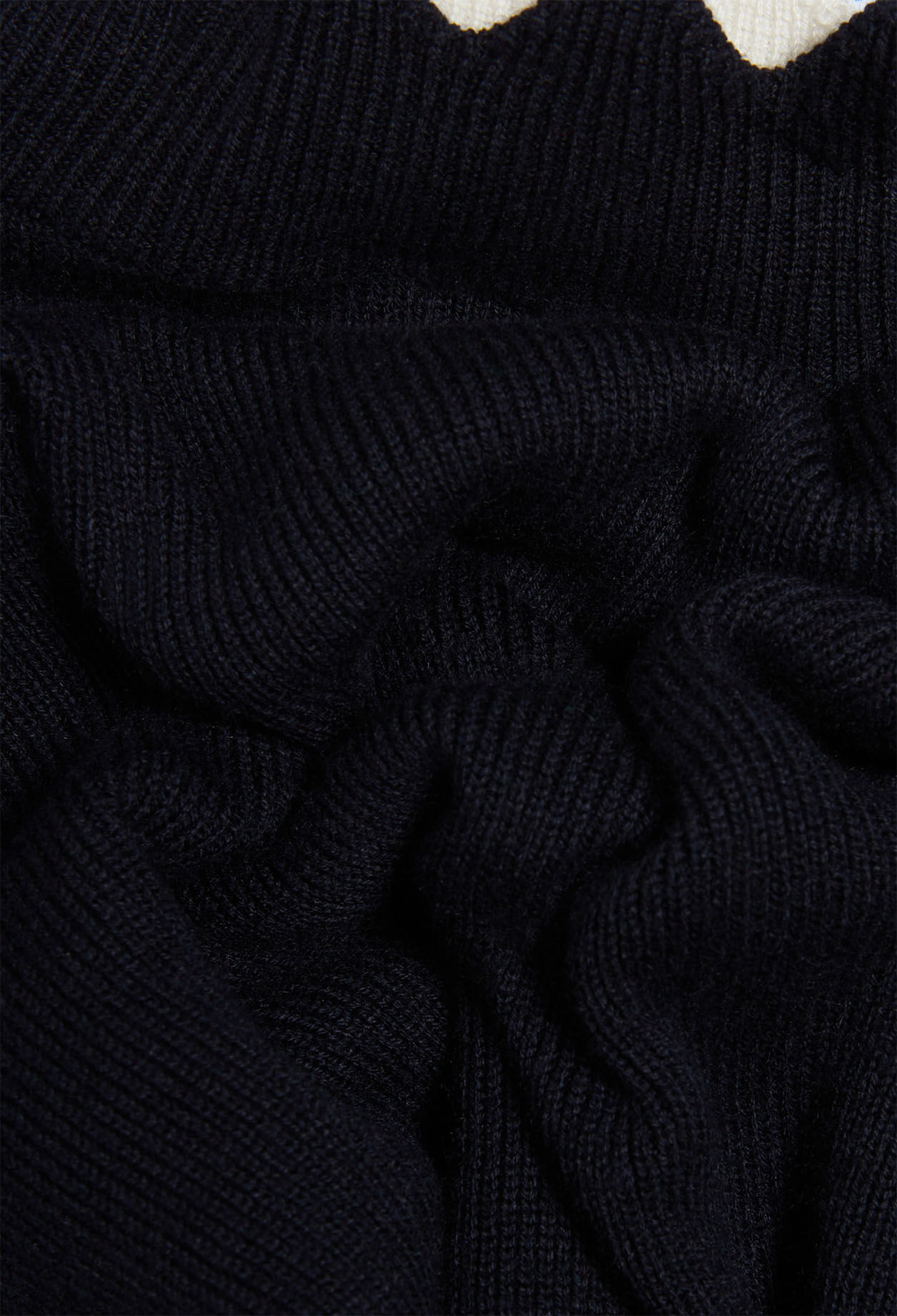 Round neck pullover