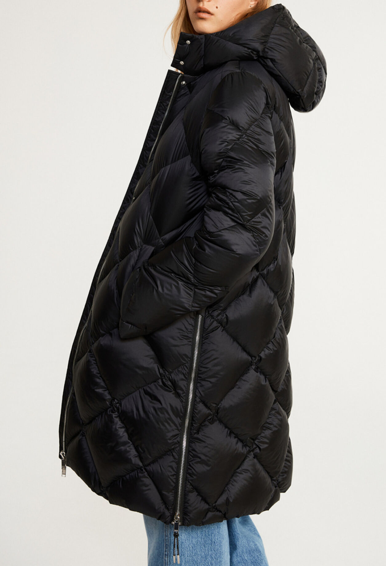 Long jacket made from recycled polyester