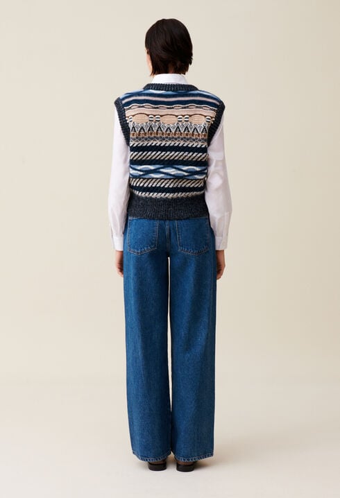 Sleeveless patterned striped jumper