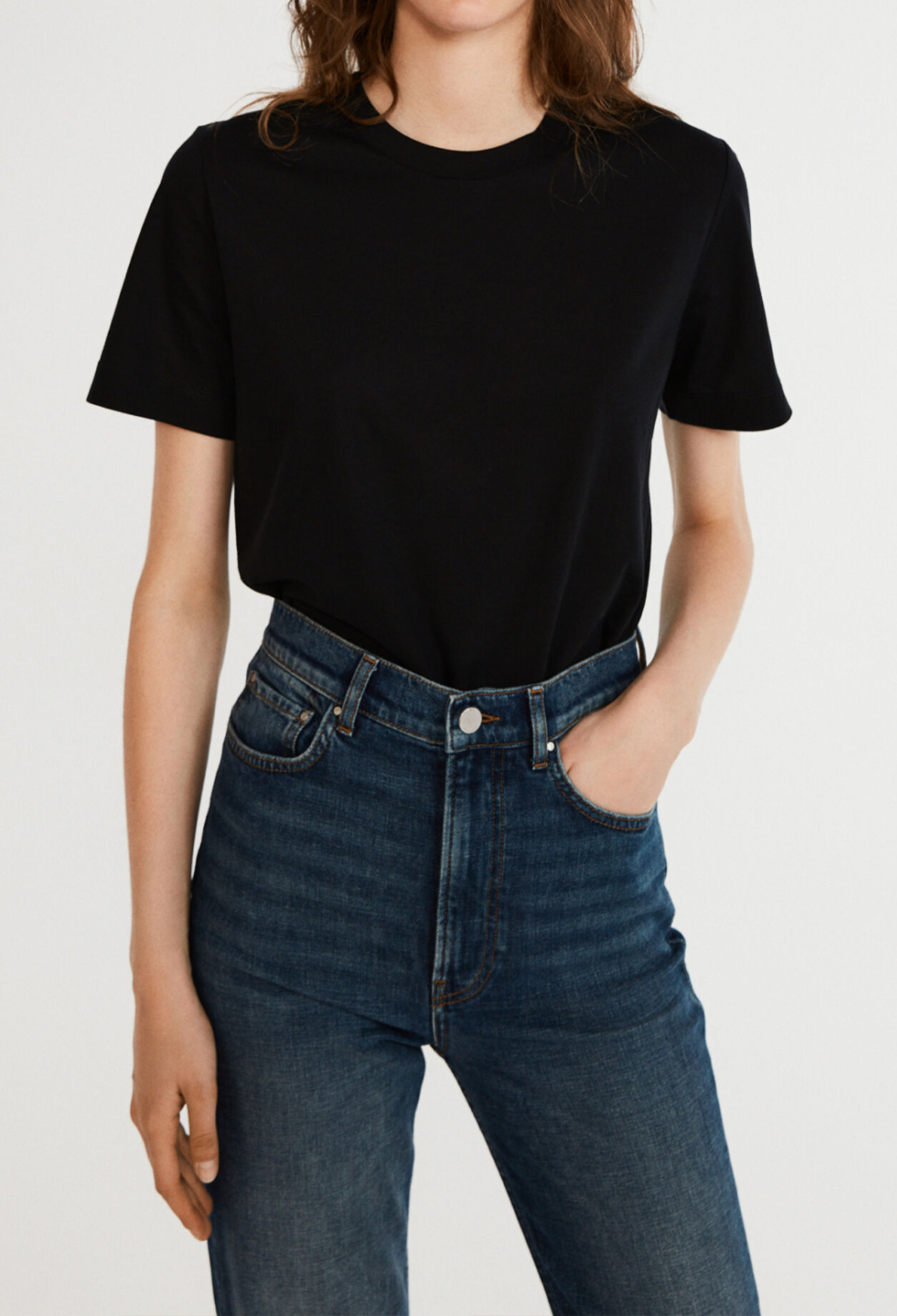 Embroidered short sleeves t-shirt