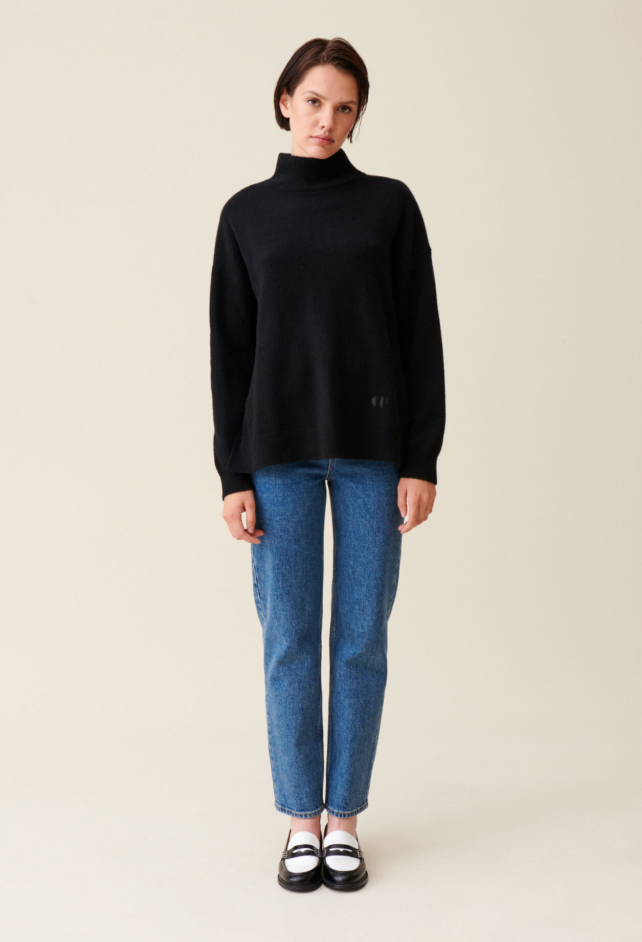 Black cashmere jumper with high neck