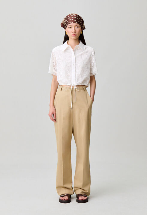 Chemise dentelle courte