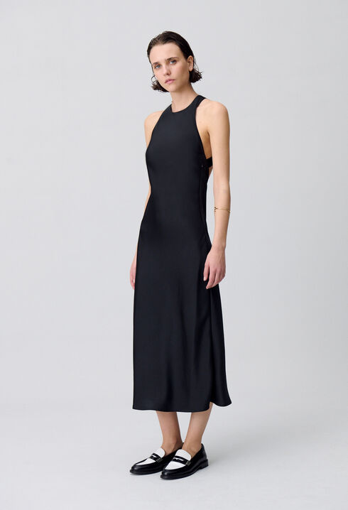 Robe longue satinée dos nu