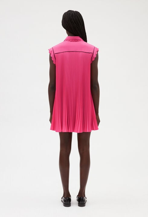 Robe courte plissée